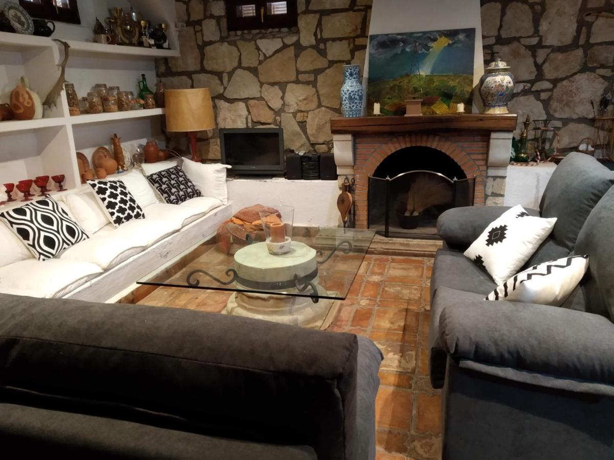 El Campillo Villa Pelabravo ภายนอก รูปภาพ