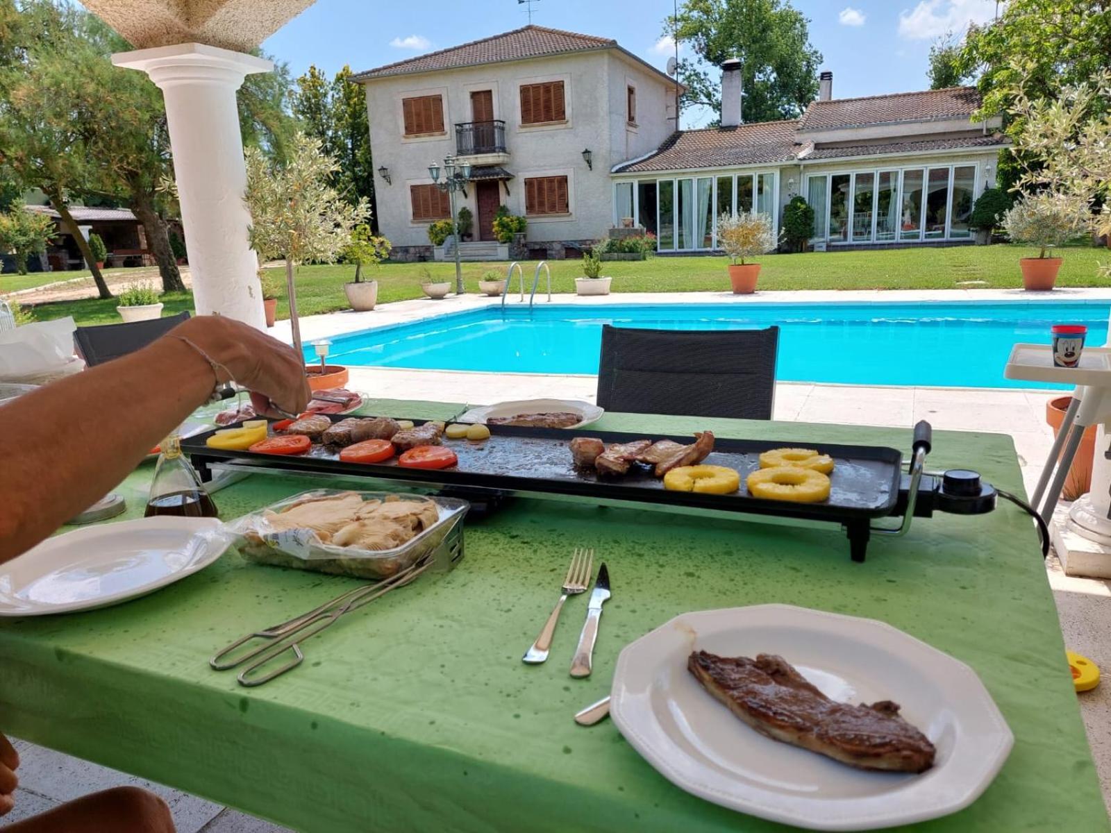 El Campillo Villa Pelabravo ภายนอก รูปภาพ